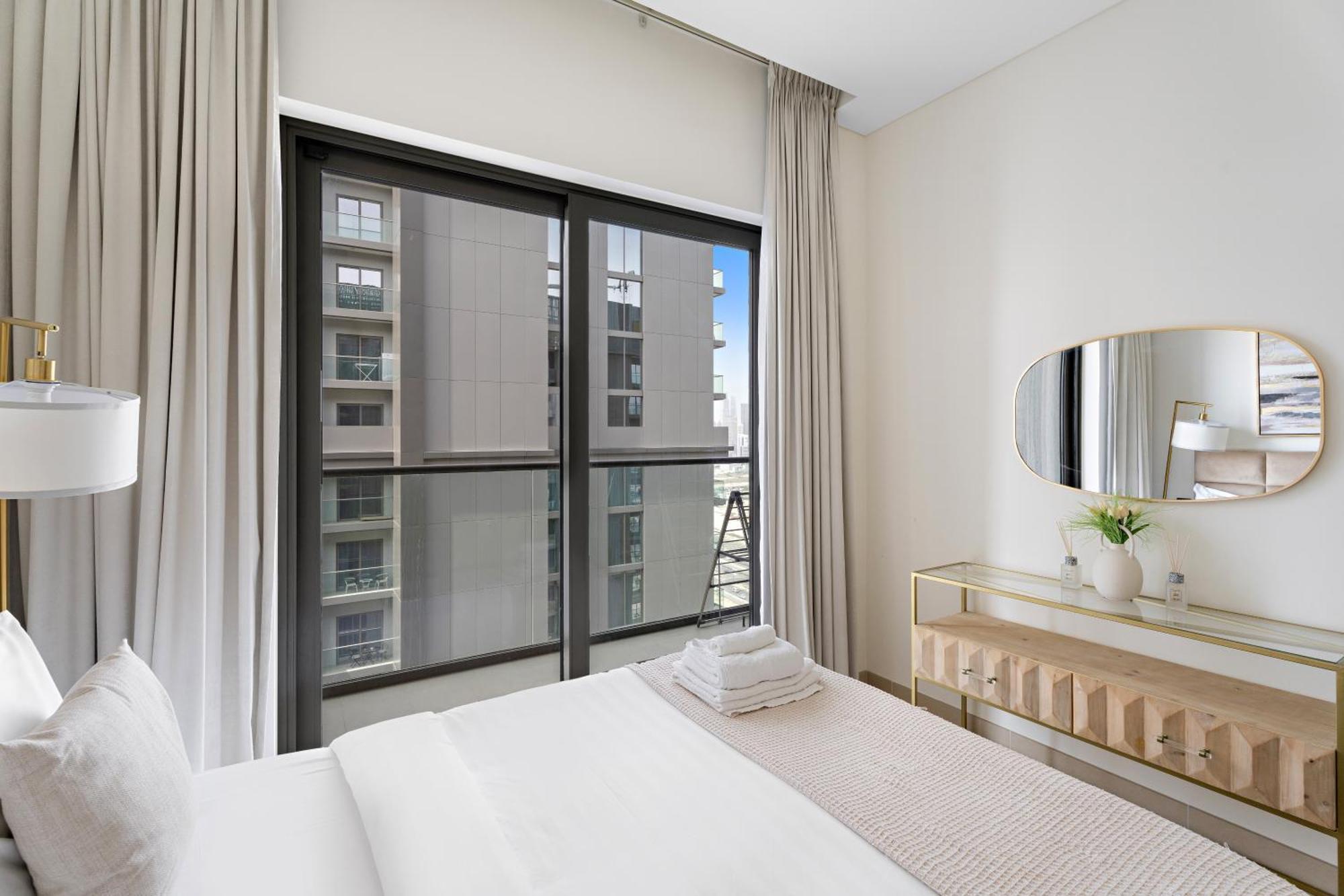 Beautiful 2 Bedroom Next To Business Bay - Sobha Creek Vista Dubai Ngoại thất bức ảnh